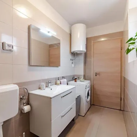 Stella Apartment *