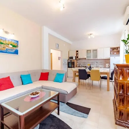 Apartment Stella *